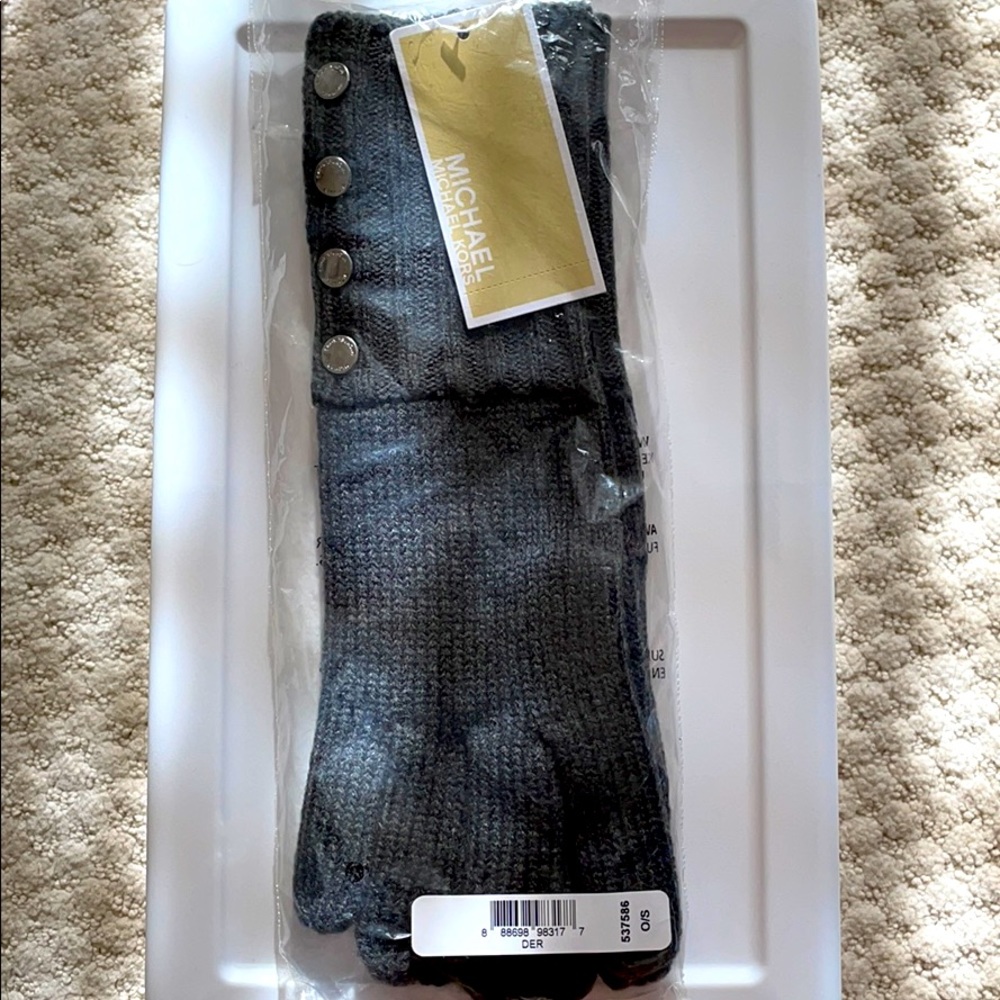 Michael Kors Knit Gloves